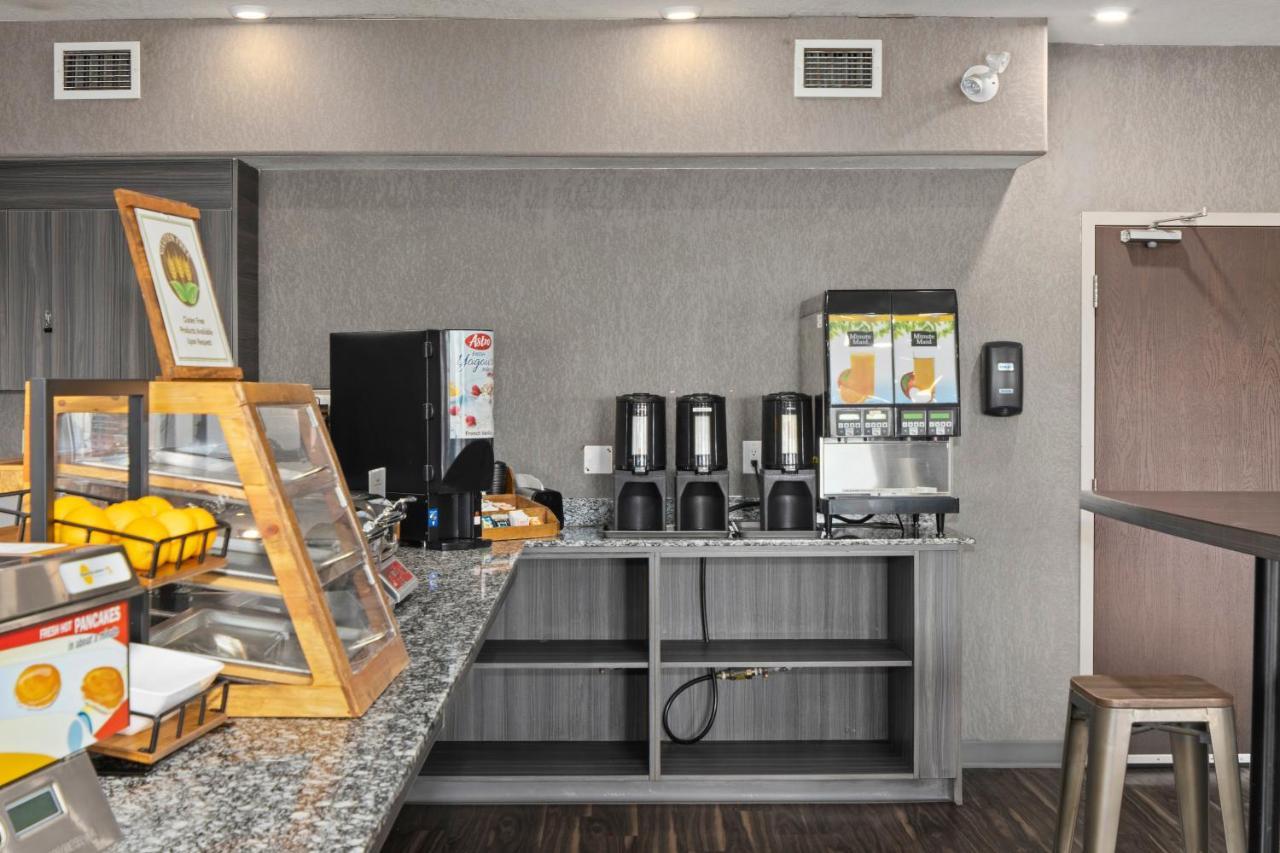 Home Inn & Suites Saskatoon South Luaran gambar